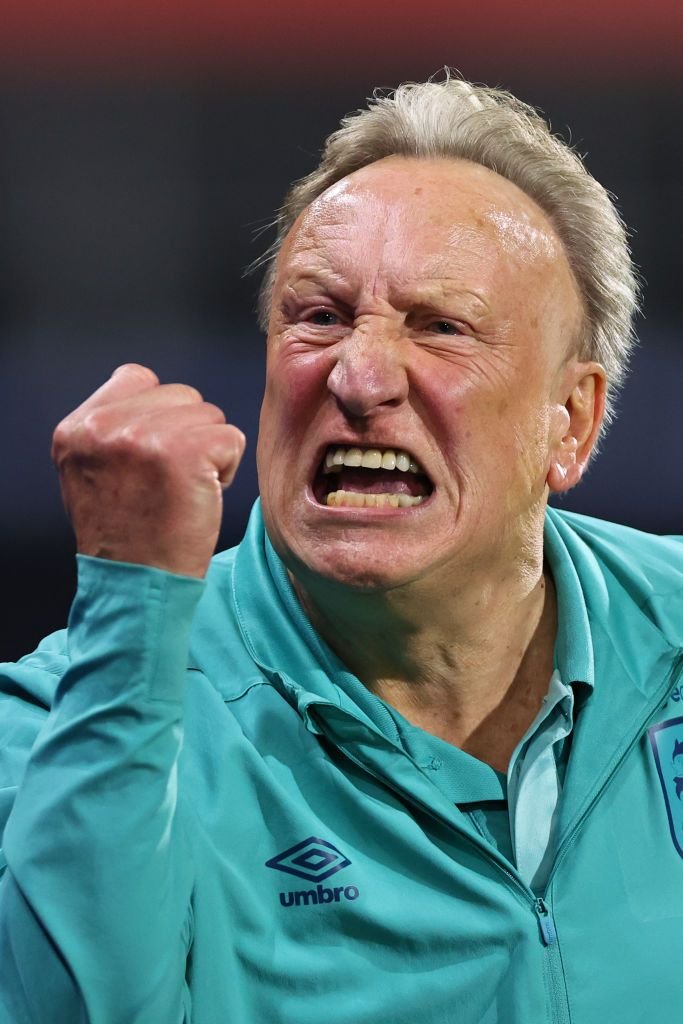 Concurență pentru Mircea Lucescu. Carismaticul Neil Warnock a preluat o echipă, la 75 de ani_2