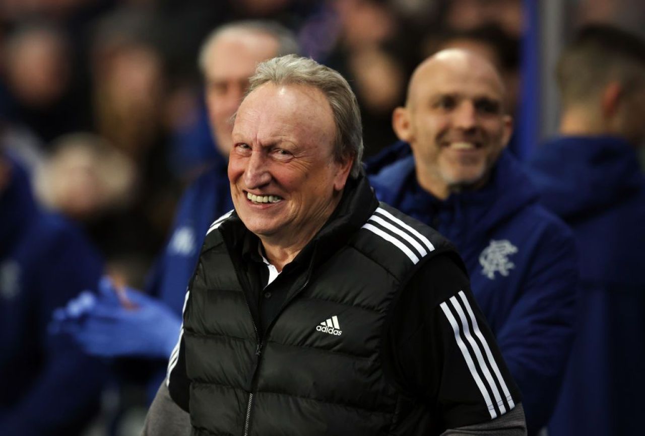 Concurență pentru Mircea Lucescu. Carismaticul Neil Warnock a preluat o echipă, la 75 de ani_1