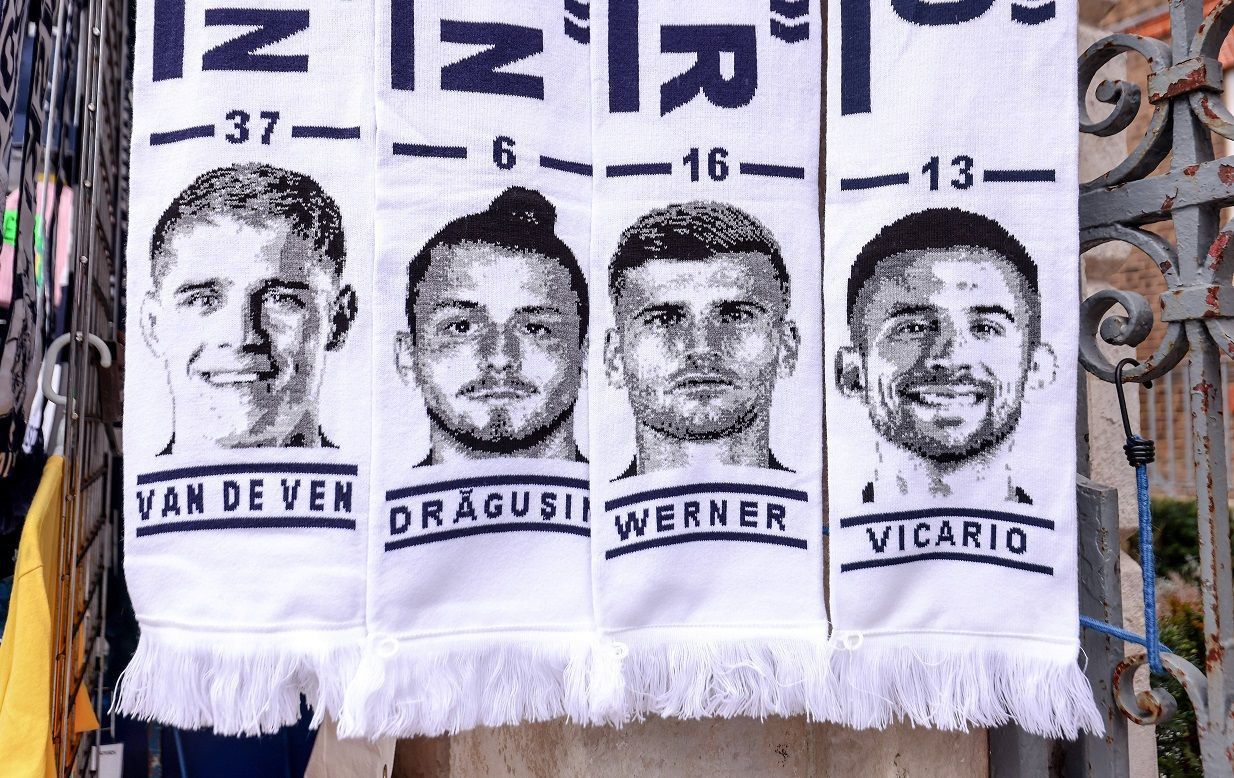 Englezii sunt convinși. Ce se va &icirc;nt&acirc;mpla cu Radu Drăgușin din sezonul următor