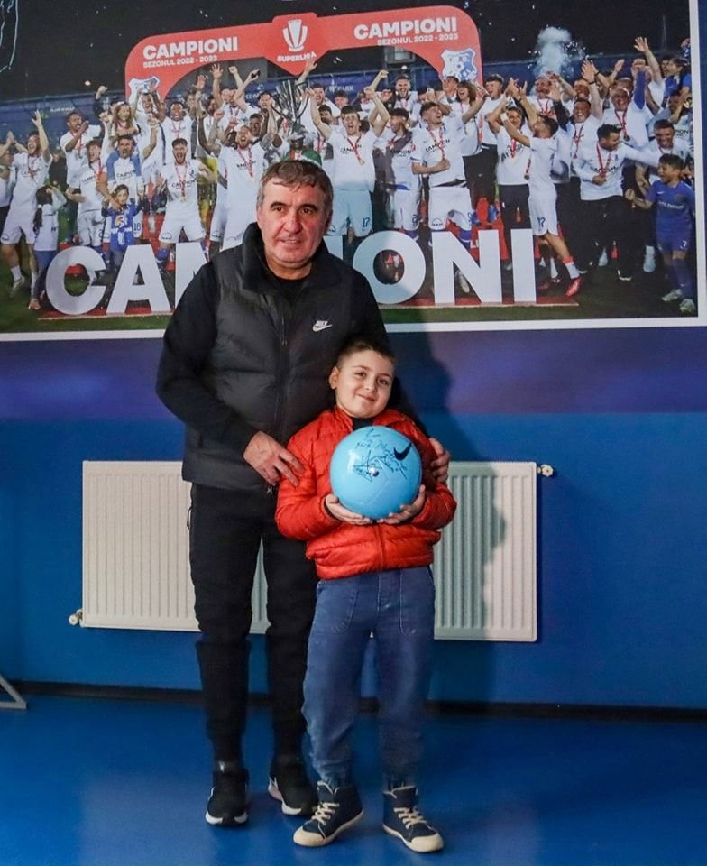 Gest mare făcut de Gică Hagi pentru puștiul 