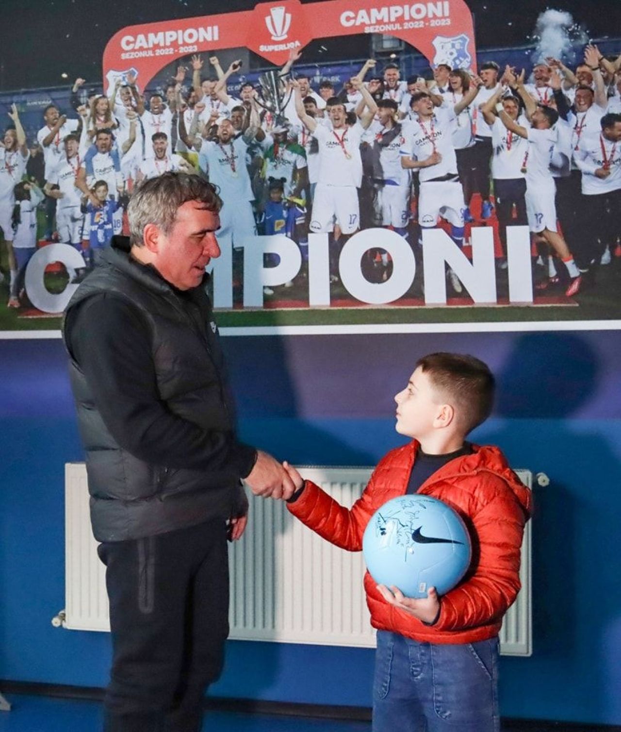 Gest mare făcut de Gică Hagi pentru puștiul