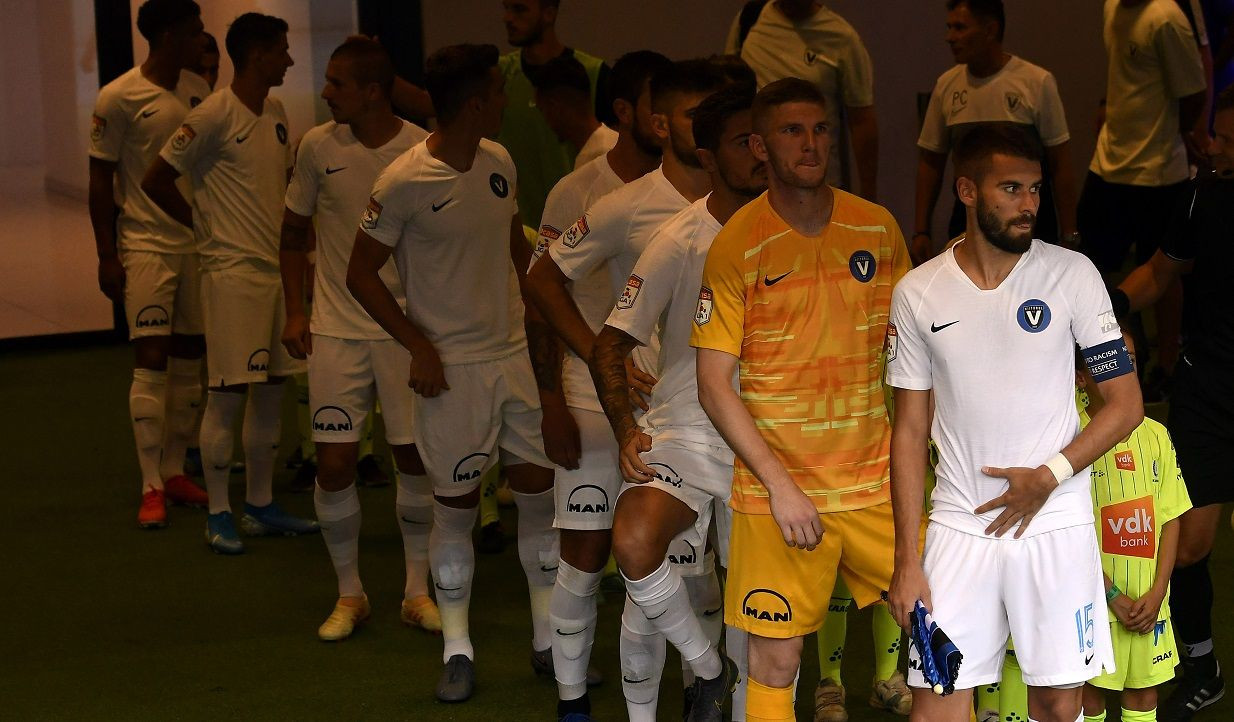 Rom&acirc;nul campion cu echipa lui Gică Hagi n-a mai jucat de 9 luni, iar acum și-a reziliat contractul!