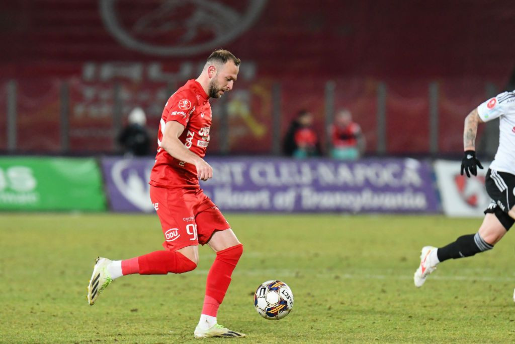 Daca vrea jucatorul, Gigi Becali trebuie sa plateasca! Sa nu se inteleaga ca-l dam pe nimic! Clubul a pus conditii: cum se poate realiza transferul la FCSB