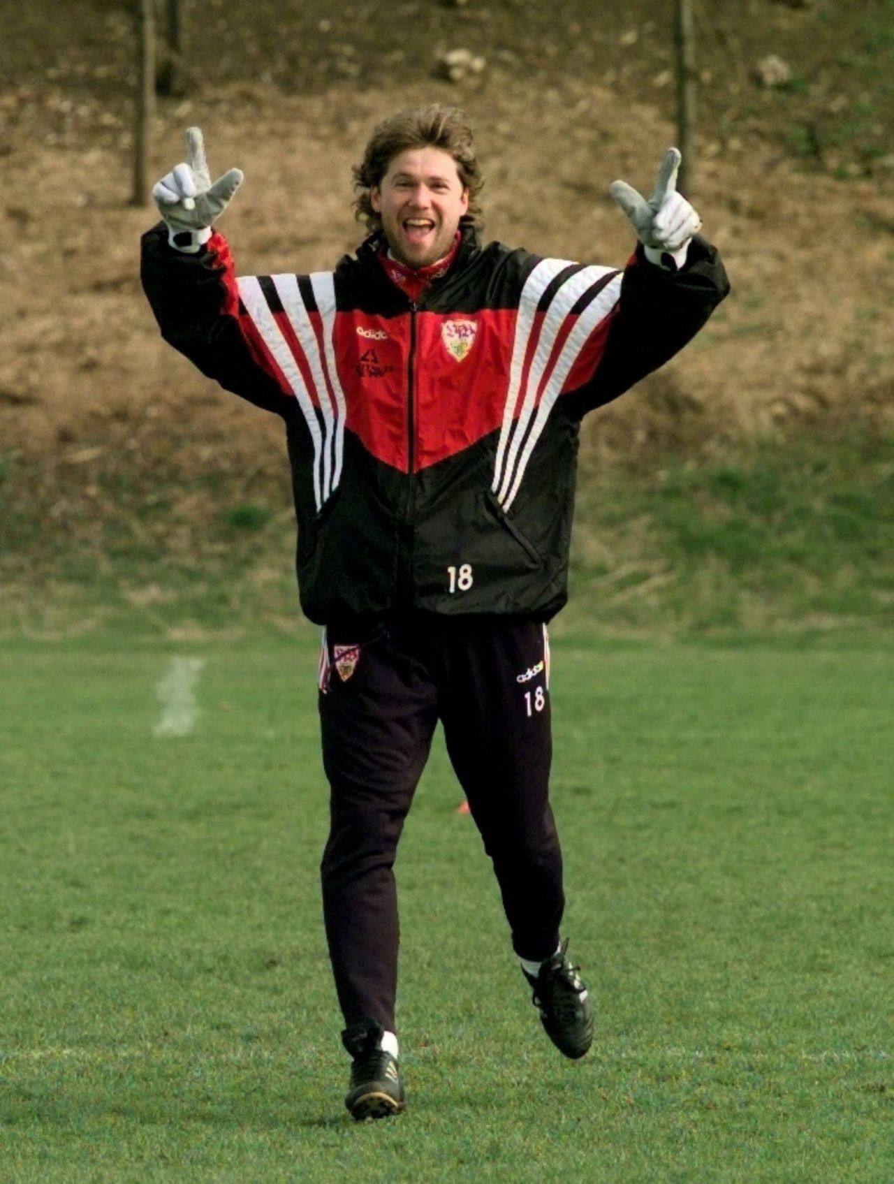 Florin Răducioiu, dezvăluiri de senzație! Unde a lucrat tatăl marelui fotbalist, care e clubul de suflet și ce spune despre viitoarea soție_5