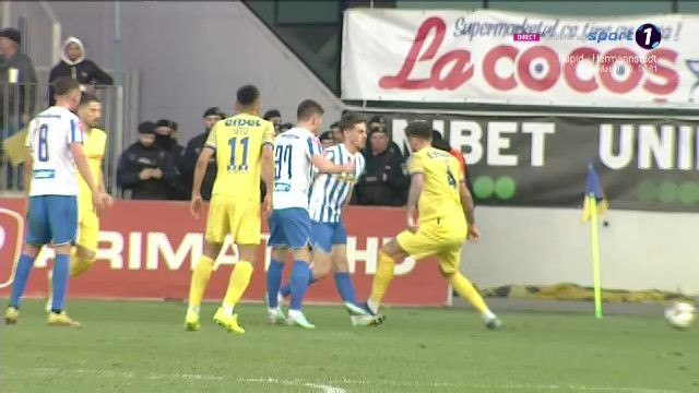 Mia Khalifa nu a uitat de unde a plecat! Fosta actrita vinde obiectul cu care a scris istorie in industria filmelor pentru adulti! Ce vrea sa faca cu banii_6