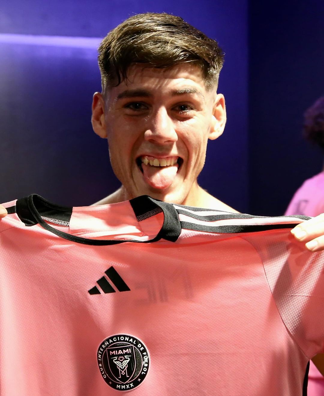 „Soția mea știe că nu are nicio șansă!” A plâns după ce a jucat împotriva idolului Leo Messi, iar apoi i-a transmis un mesaj clar nevestei sale _2
