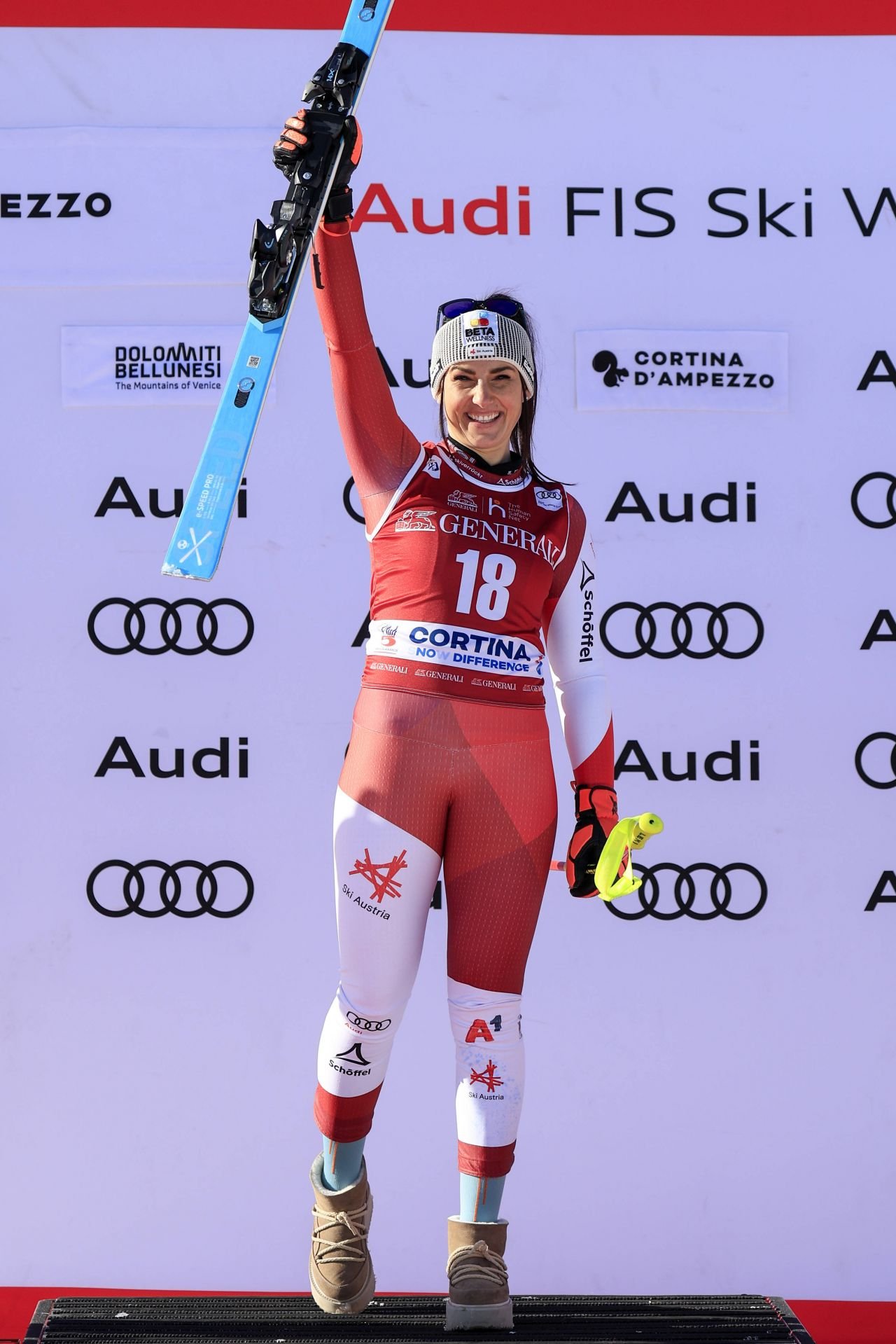 Superba Stephanie Venier a câștigat astăzi slalomul super-uriaș la Cupa Mondială de schi alpin!_21