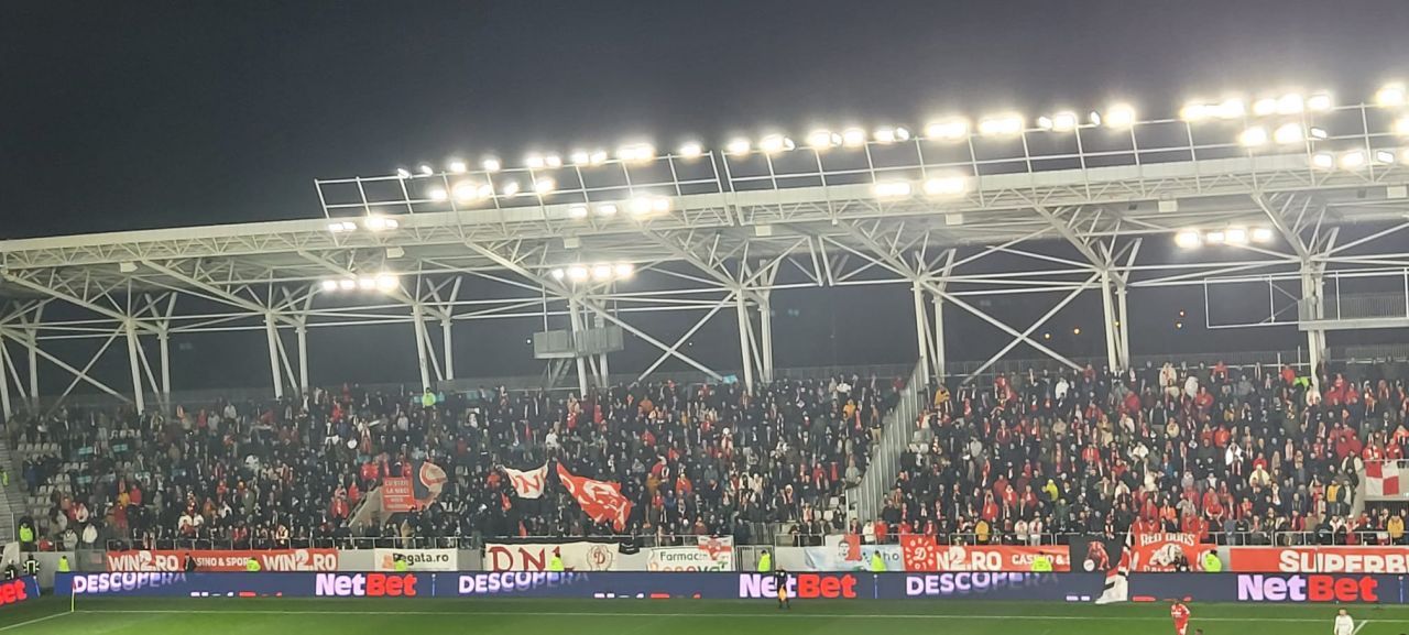 Entuziasm la cote înalte! Fanii lui Dinamo au umplut ”Arcul de Triumf” pentru meciul cu Oțelul Galați_3