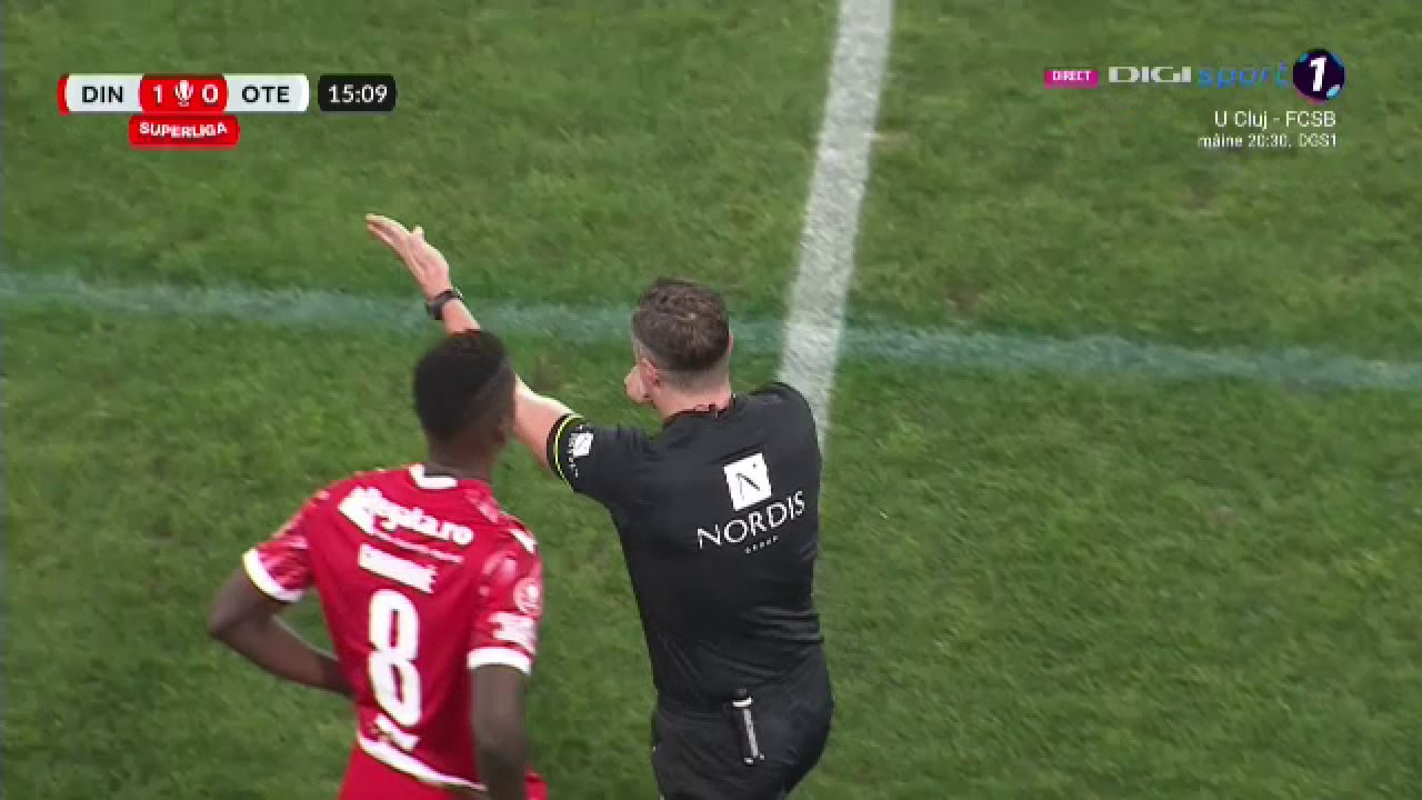 Fază controversată în Dinamo - Oțelul Galați? Penalty-ul primit de echipa lui Dorinel Munteanu_13