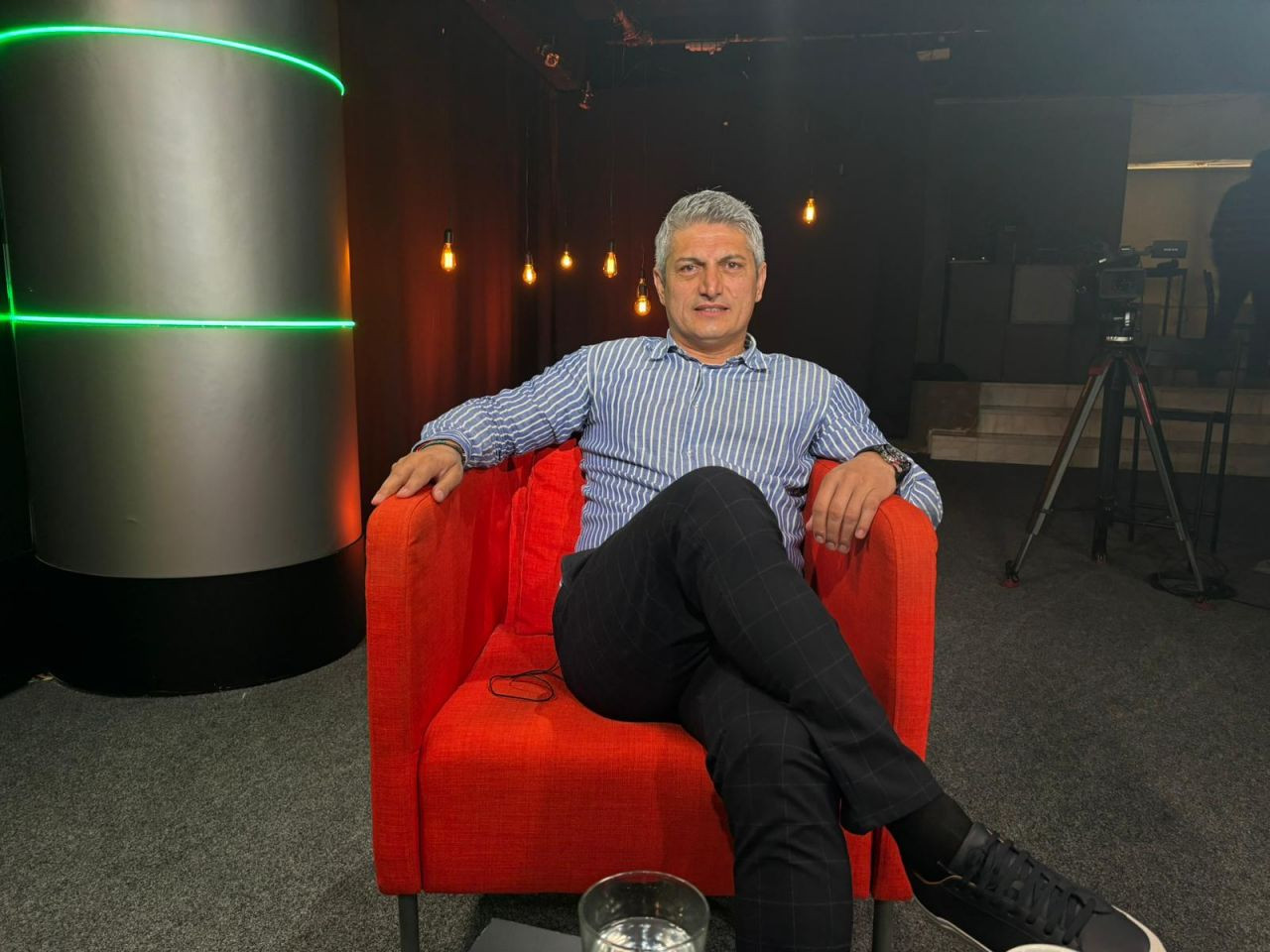 ”Plângeam noaptea, a fost un șoc! Parcă erau mahalalele de pe timpuri”. Experiență dură pentru un antrenor român _8