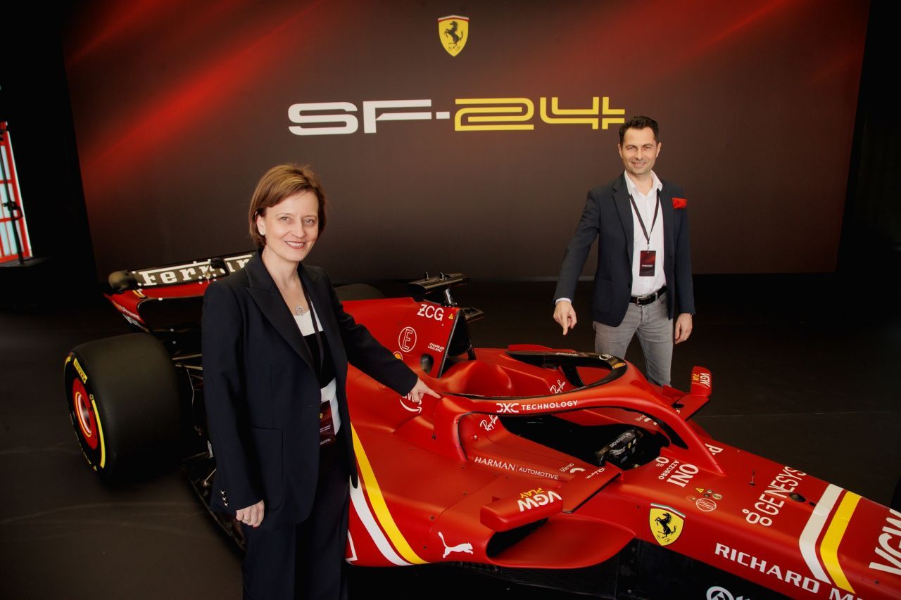 O companie românească, la loc de cinste pe noul monopost Ferrari:
