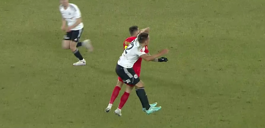 Reacție dură în timpul meciului U Cluj - FCSB: 