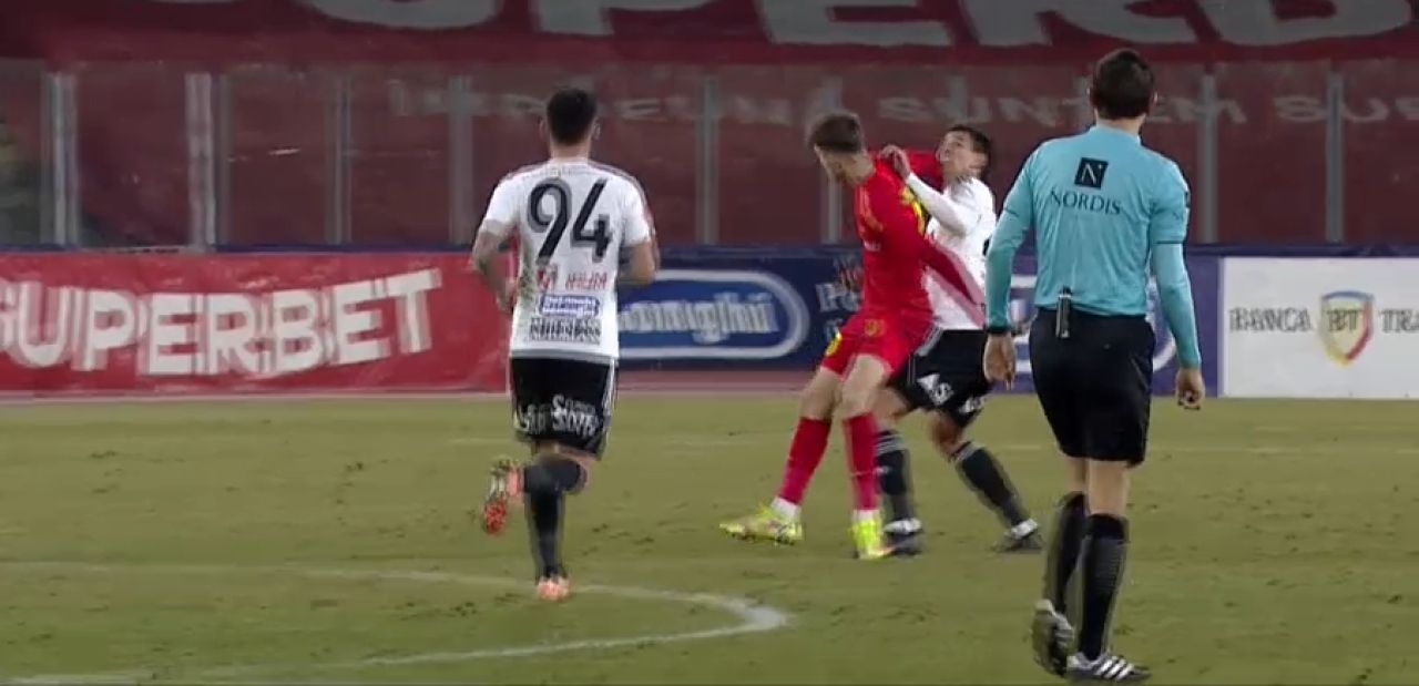 Reacție dură în timpul meciului U Cluj - FCSB: