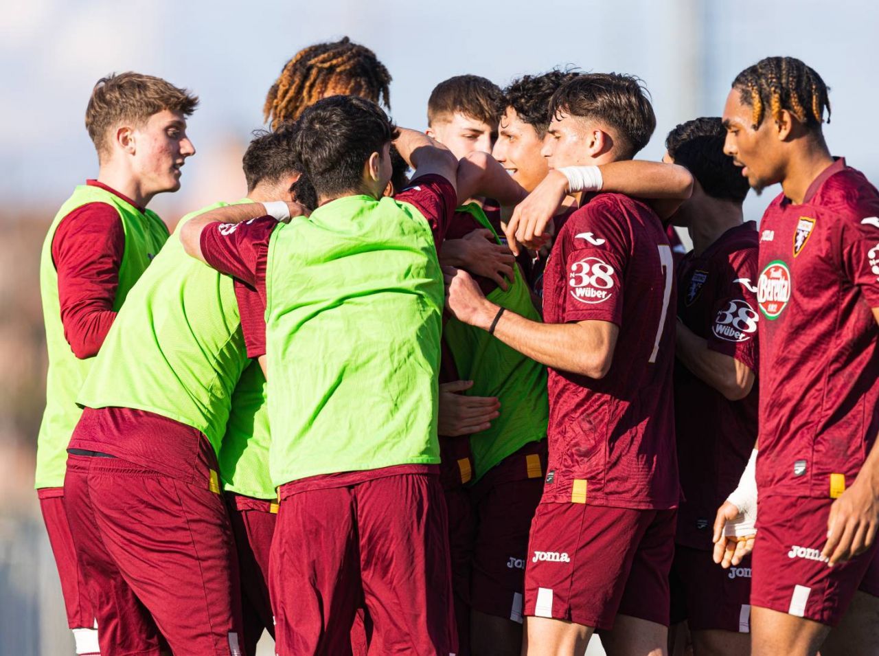 Cine este atacantul român care impresionează la Viareggio Cup: 4 goluri în 4 meciuri pentru Torino! ”Tatăl l-a recunoscut la 8 ani, de la el a moștenit talentul”_3