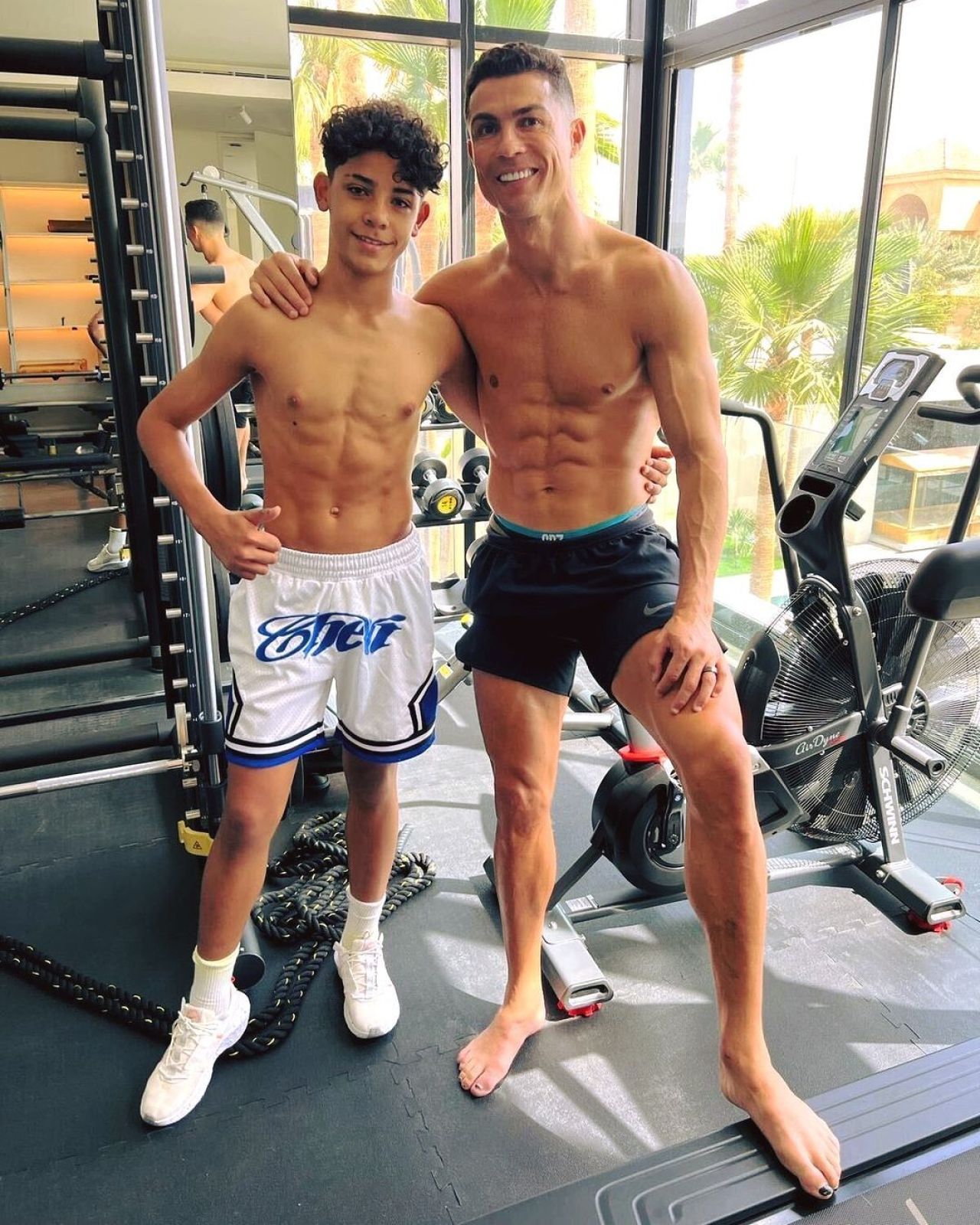 „Cu partenerul meu!” Cristiano Ronaldo Jr, pachet de mușchi la doar 13 ani! Atacantul se mândrește cu fiul său _3