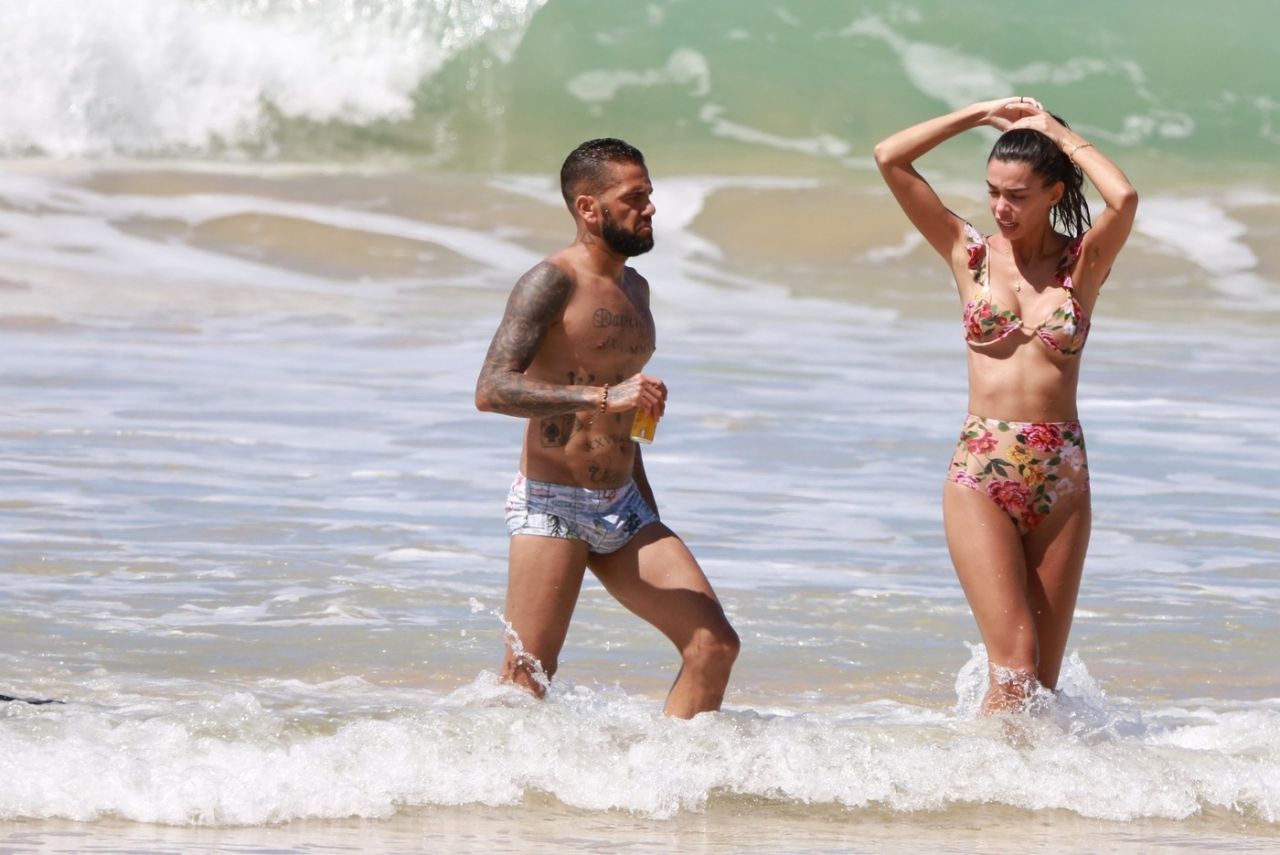 Unde era și ce a făcut soția lui Dani Alves la câteva minute după ce brazilianul a fost condamnat pentru viol_12