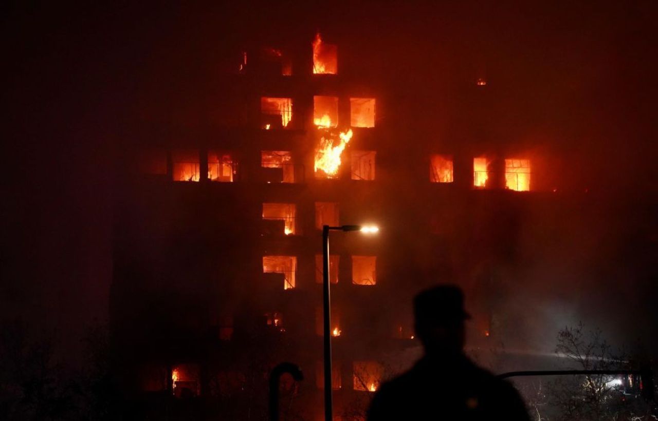 Valencia a obținut amânarea meciului cu Granada, după un incendiu devastator în oraș_3