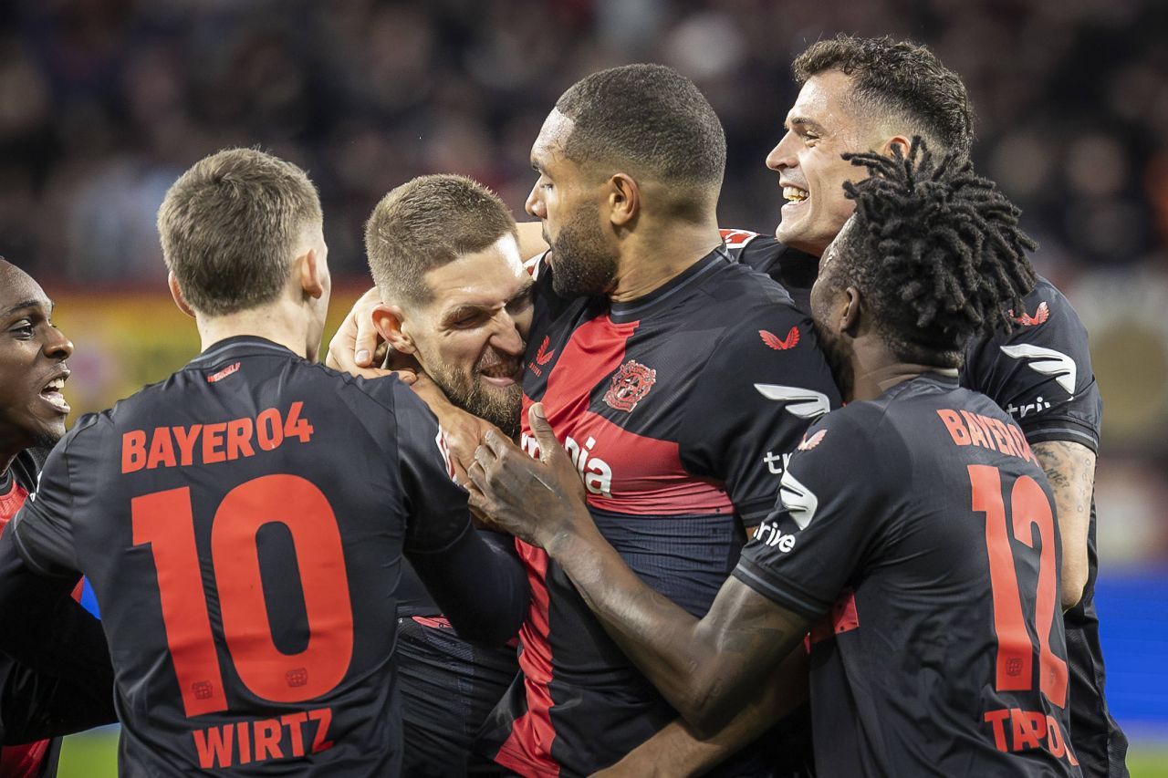 S-a scris istorie în Germania: Bayer Leverkusen, 33 de meciuri la rând fără eșec! Xabi Alonso se îndreaptă spre titlu_5