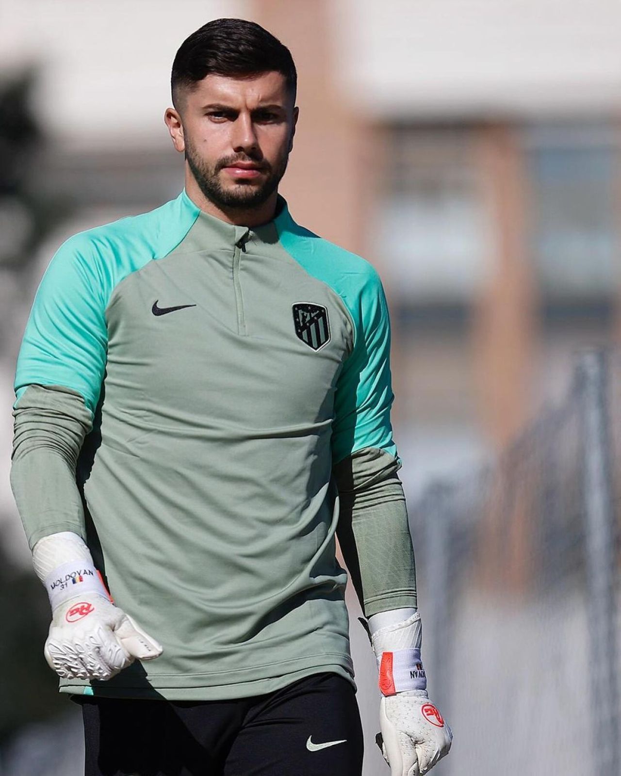 Nu a prins niciun minut de joc, dar e vedetă pe TikTok. Reacții după ce Atletico Madrid l-a postat pe Moldovan cu manele pe fundal_1