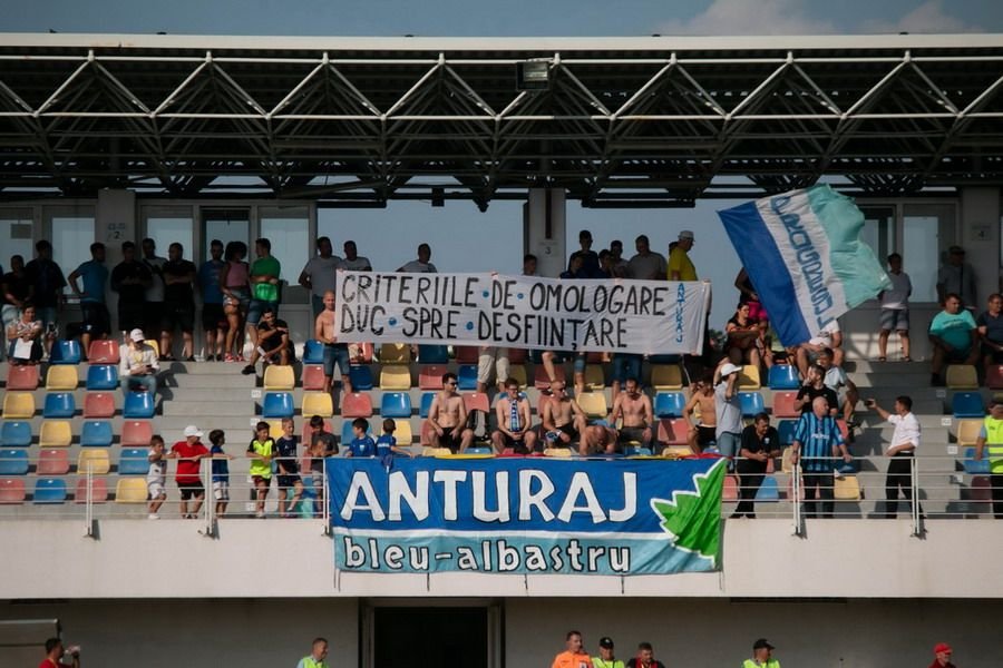 O galerie inimoasă anunță că nu mai vine la meciurile de acasă: Nu are legătură cu rezultatele echipei