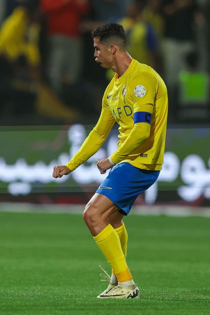 Gestul obscen făcut de Ronaldo pe teren, în fața suporterilor adverși. Nu s-a mai abținut când i-au scandat numele lui Messi_2