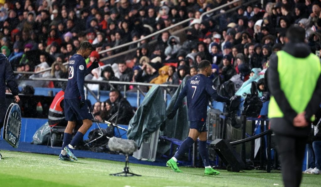 Douglas Costa a refuzat un nume mare din Premier League! Brazilianul va ramane la Juventus chiar daca nu va intra in planurile lui Pirlo!