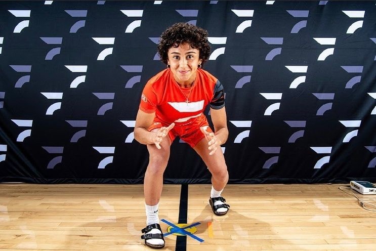 Ea e prima fată care a devenit campioană într-un sport de băieți! _16