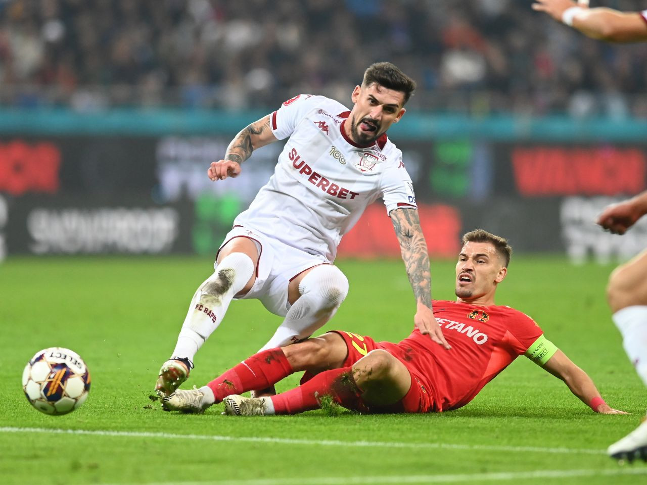 Cazurile Rapid și FCSB. Lipsă de educație și de bun simț profesional