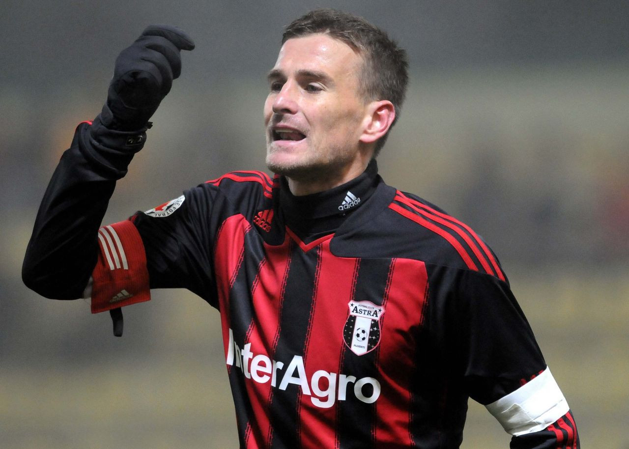 „Am dat punga cu bani înapoi. Ne durea inima pe toți!” Dinamoviștii „Baresi”, „Cannavaro”, „Nesta”_12