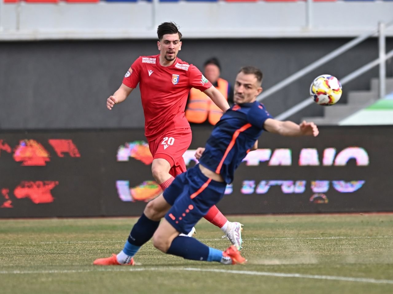 Interviu emotionant cu Ianis Hagi! Cine este fotbalistul de LEGENDA cu care se compara si cine este persoana despre care declara: Este universul meu!