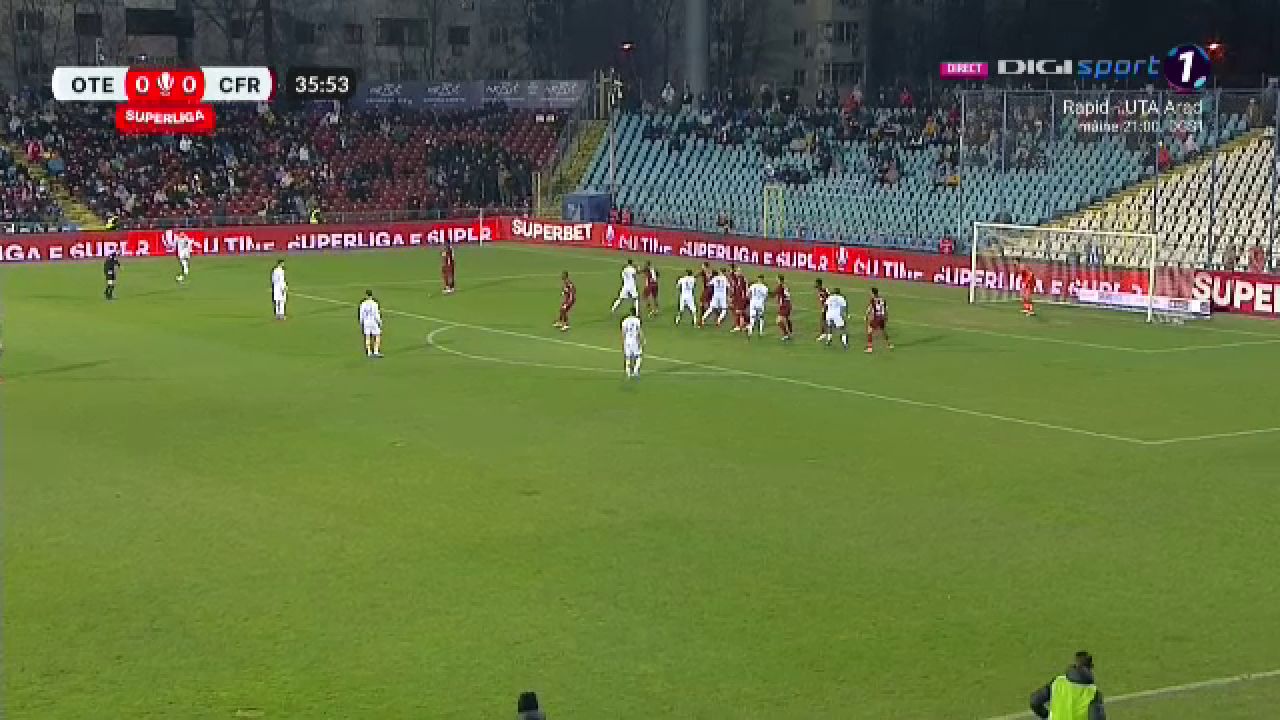 Nebunie la Galați! Alexandru Pop a înscris o bijuterie împotriva CFR-ului și a făcut o plecăciune imediat după gol_8