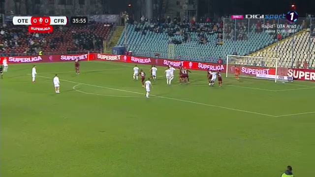 Nebunie la Galați! Alexandru Pop a înscris o bijuterie împotriva CFR-ului și a făcut o plecăciune imediat după gol_17