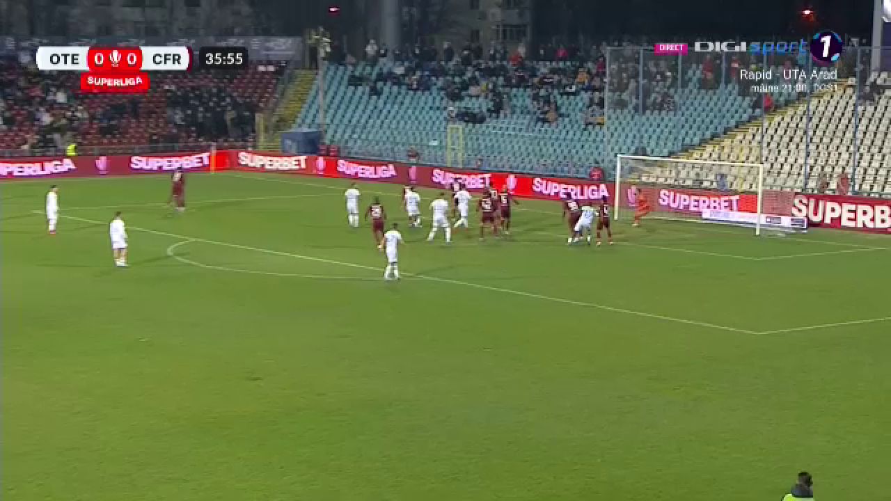 Nebunie la Galați! Alexandru Pop a înscris o bijuterie împotriva CFR-ului și a făcut o plecăciune imediat după gol_18
