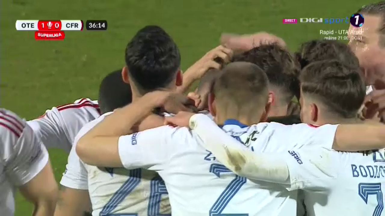 Nebunie la Galați! Alexandru Pop a înscris o bijuterie împotriva CFR-ului și a făcut o plecăciune imediat după gol_1