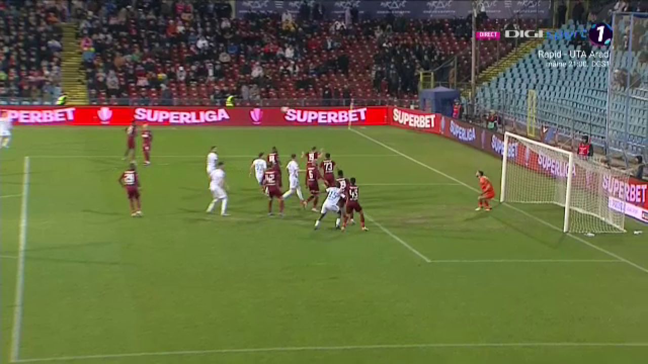 Nebunie la Galați! Alexandru Pop a înscris o bijuterie împotriva CFR-ului și a făcut o plecăciune imediat după gol_35