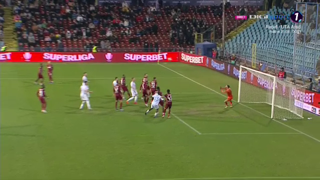 Nebunie la Galați! Alexandru Pop a înscris o bijuterie împotriva CFR-ului și a făcut o plecăciune imediat după gol_36