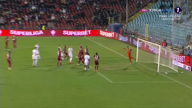 Nebunie la Galați! Alexandru Pop a înscris o bijuterie împotriva CFR-ului și a făcut o plecăciune imediat după gol_37