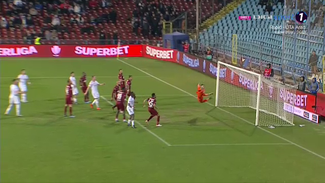 Nebunie la Galați! Alexandru Pop a înscris o bijuterie împotriva CFR-ului și a făcut o plecăciune imediat după gol_39