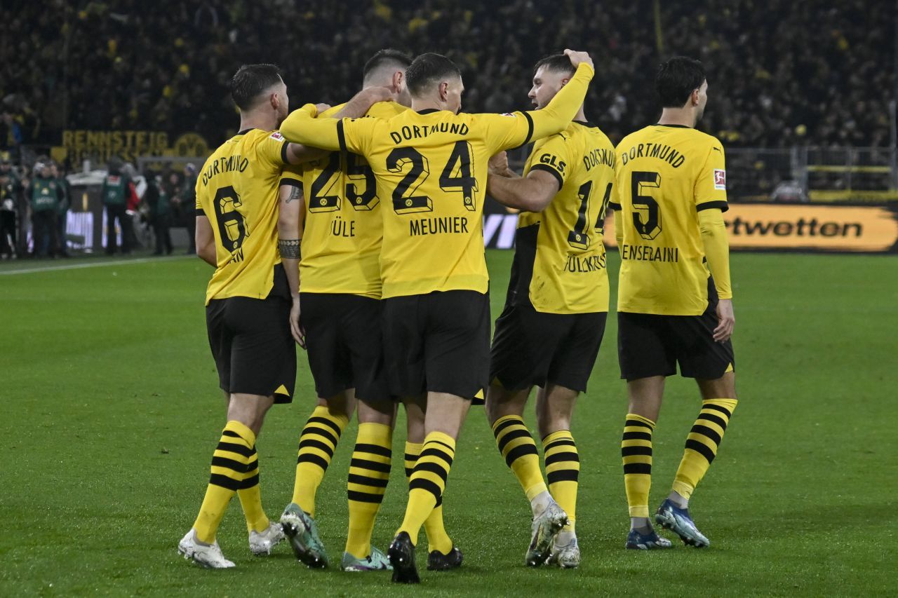 Surpriză de proporții! Borussia Dortmund declanșează ofensiva și plusează pentru un antrenor de top _3