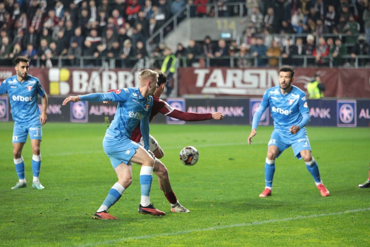 Cine e Robert Bădescu, puștiul care a debutat cu gol pentru Rapid. A fost adus în Giulești de un fost jucător al FCSB_2