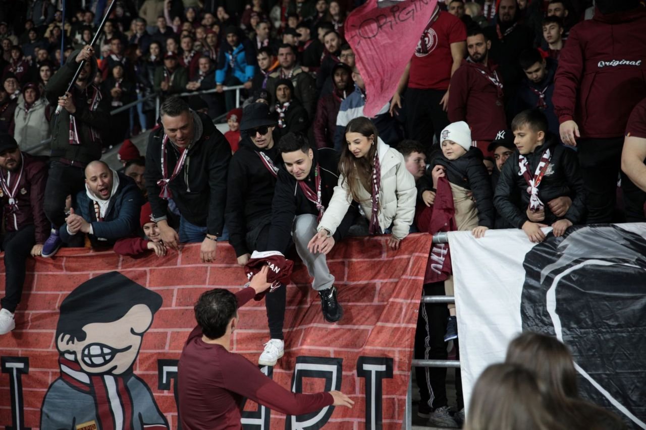 Cine e Robert Bădescu, puștiul care a debutat cu gol pentru Rapid. A fost adus în Giulești de un fost jucător al FCSB_12
