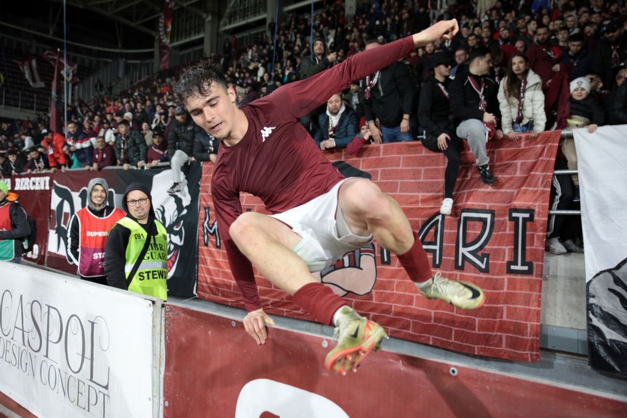 Cine e Robert Bădescu, puștiul care a debutat cu gol pentru Rapid. A fost adus în Giulești de un fost jucător al FCSB_14