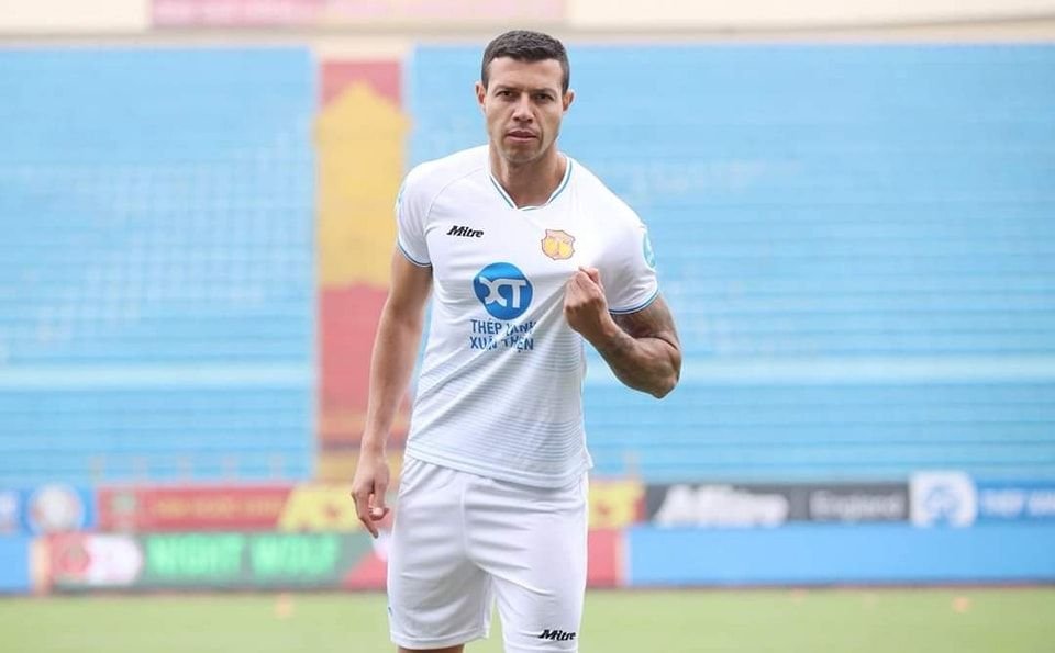 Războiul din Vietnam! Gol după gol începând cu minutul 90+3 în thriller-ul de debut al lui Lucas Alves, fostul căpitan al lui Dinamo_4