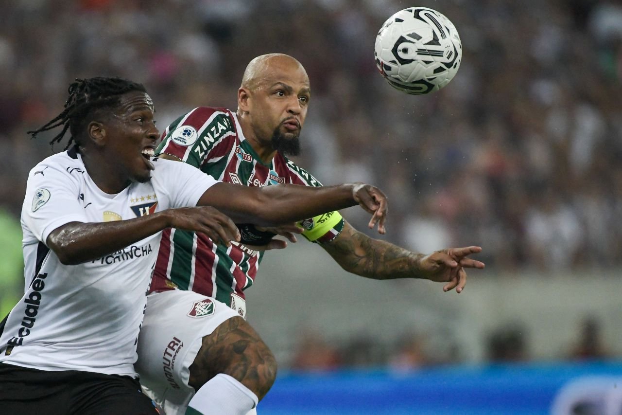 Marcelo, numărul 1 din istoria lui Real Madrid, a câștigat acum pe Maracana și trofeul suprem din America de Sud! Peste 60.000 de fani prezenți_5