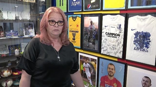 Mama lui Denis Alibec, cu lacrimi în ochi: 