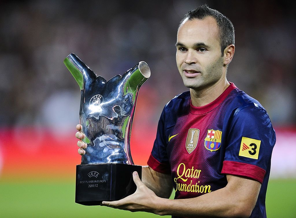 Andres Iniesta a ajuns la 1000 de meciuri: niciun cartonaș roșu, 38 de trofee, campion mondial și european!_4