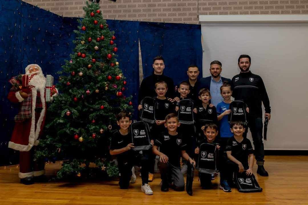”Banda” de puști români care a speriat Austria cu scoruri ca 30-0 sau 24-2! ”Prestația lor mă face să cred că vom câștiga și cu Red Bull Salzburg”_6