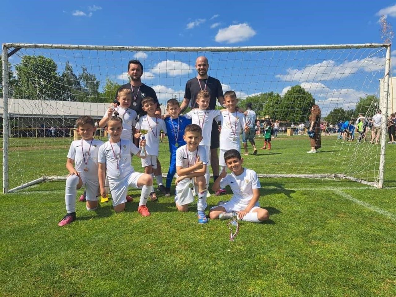 ”Banda” de puști români care a speriat Austria cu scoruri ca 30-0 sau 24-2! ”Prestația lor mă face să cred că vom câștiga și cu Red Bull Salzburg”_14