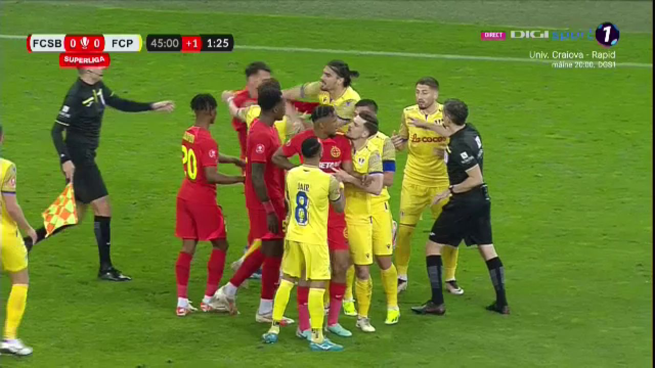 Spirite încinse pe Arena Națională! ”Centralul” a arătat două cartonașe în urma unei altercații de pe teren_5