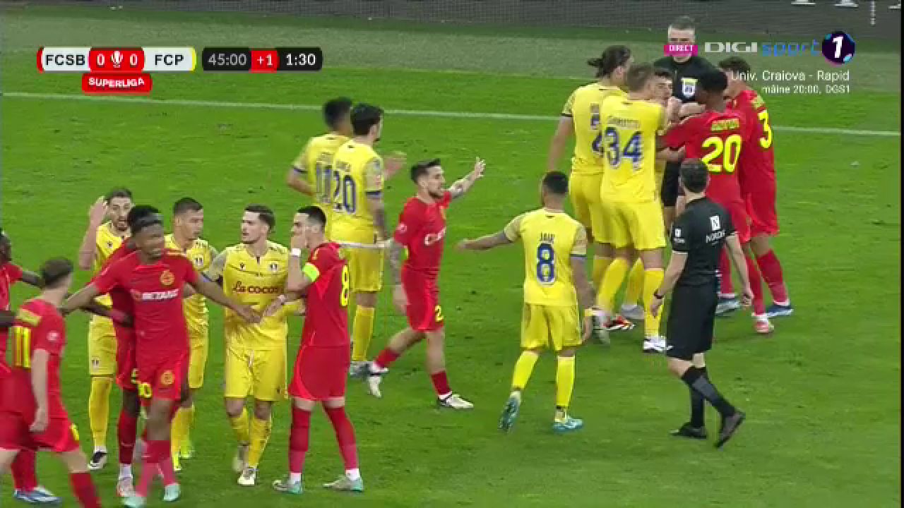 Spirite încinse pe Arena Națională! ”Centralul” a arătat două cartonașe în urma unei altercații de pe teren_8
